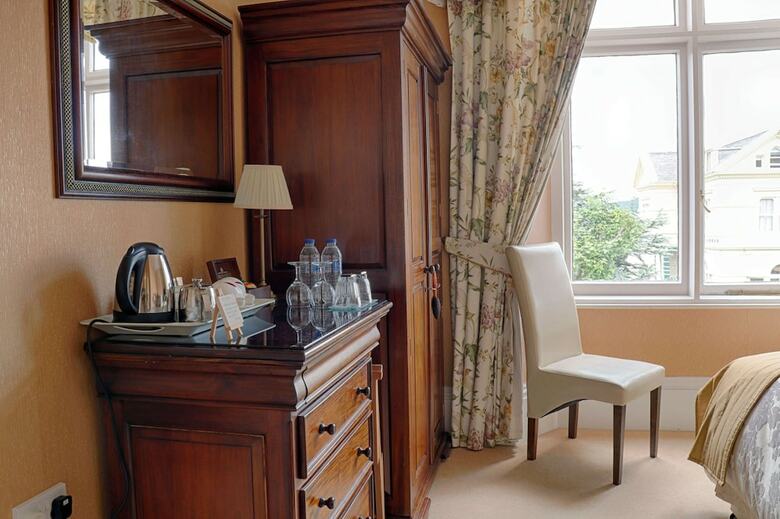Hotel Holcombe House