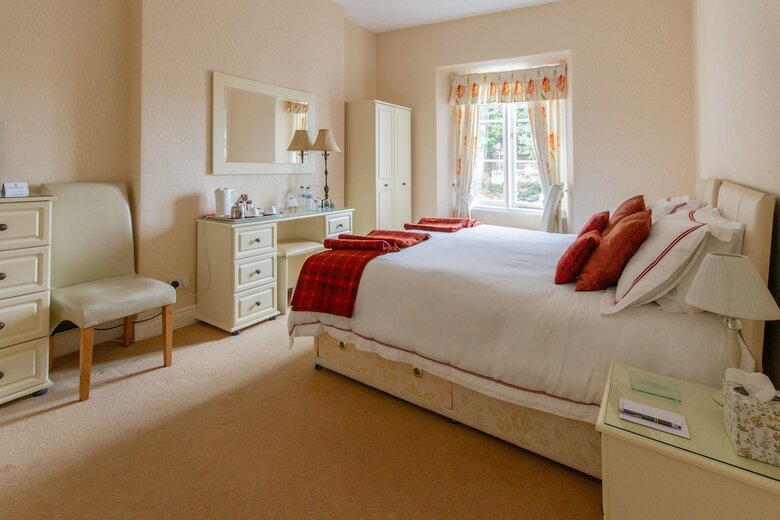 Hotel Holcombe House