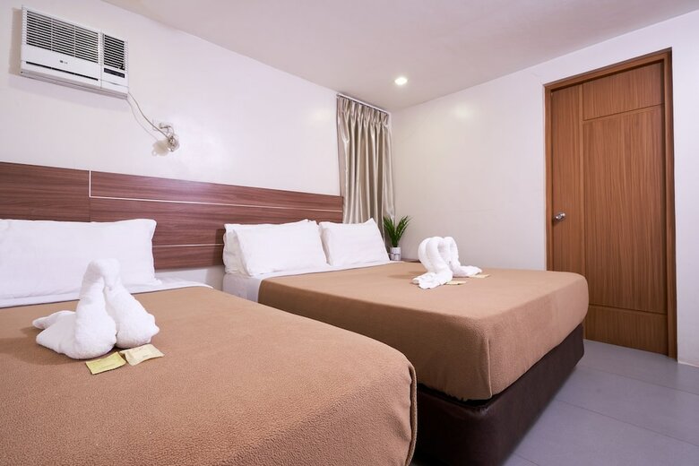 Rianne Hotel And Suites