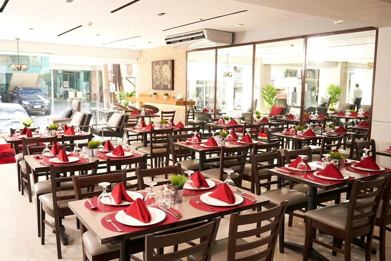 Rianne Hotel And Suites