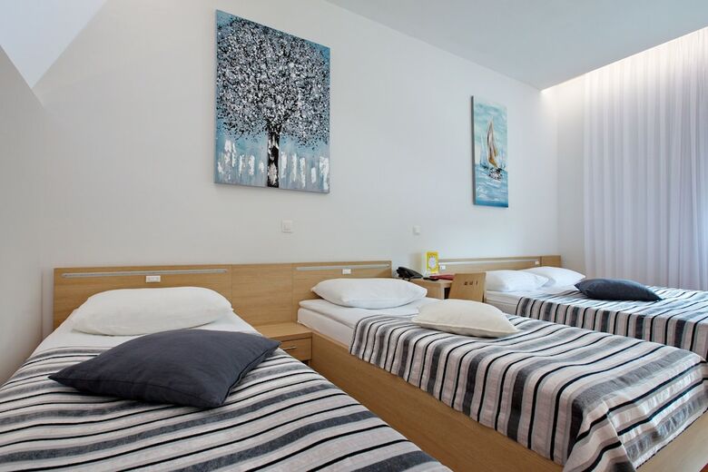 Dream Hotel