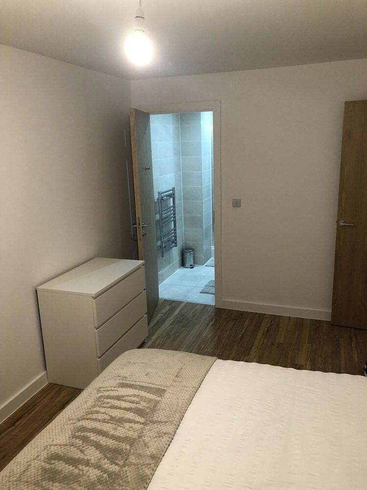 Apartamentos X1 Media City Tower II