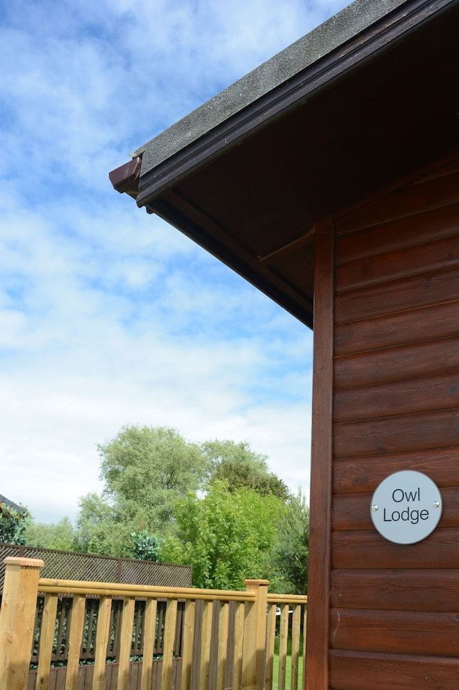 Posada Owl Lodge Malton Grange Lodges
