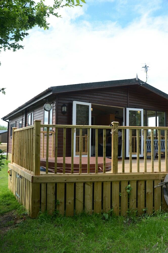 Posada Owl Lodge Malton Grange Lodges