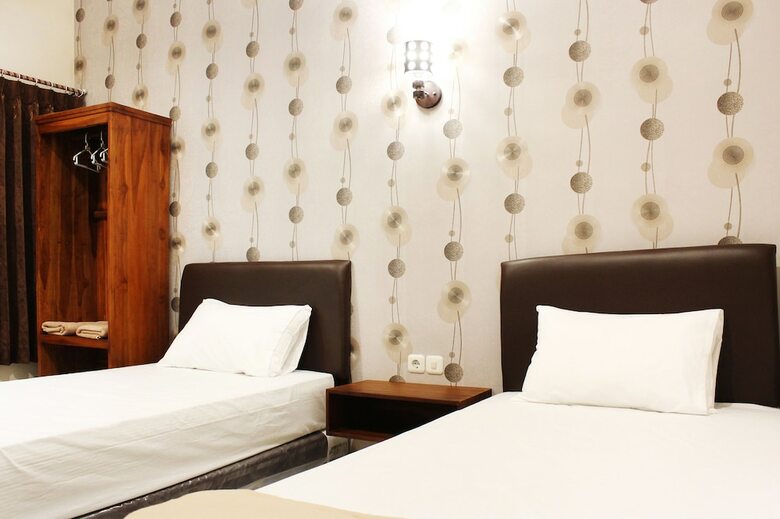 Hotel House Of Dharmawan