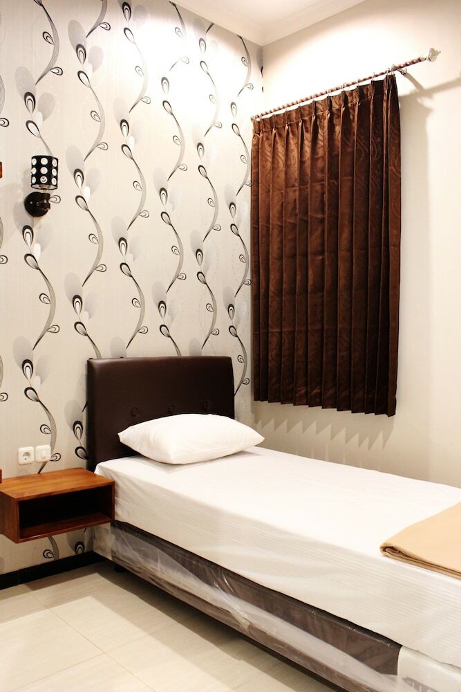Hotel House Of Dharmawan