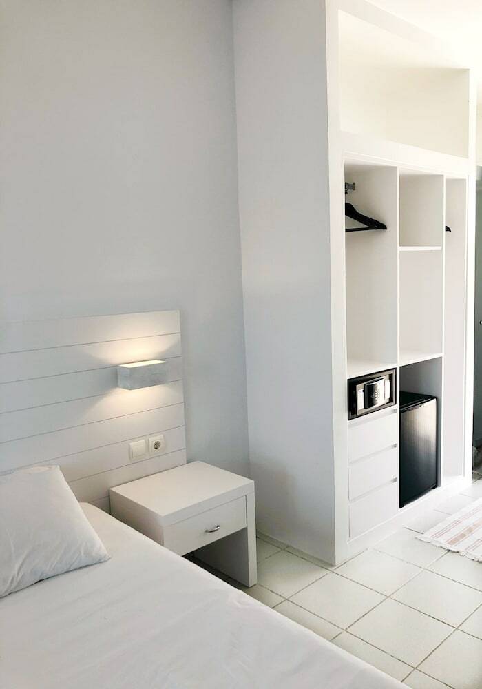 Nicolas Hotel Apartments