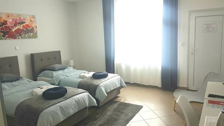 Hotel Marko Airport Rooms