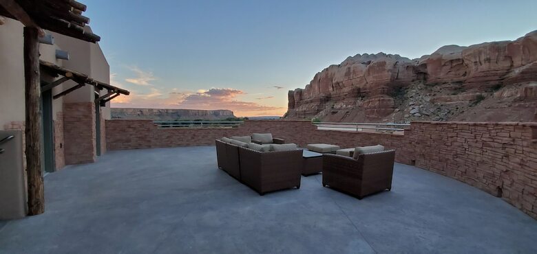 Hotel Bluff Dwellings Resort