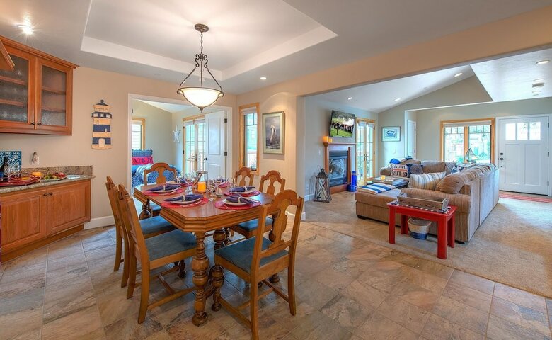 3646 Seashore Retreat