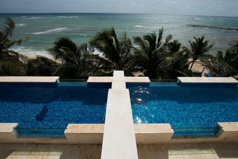 Casa Coral - Luxury Condos