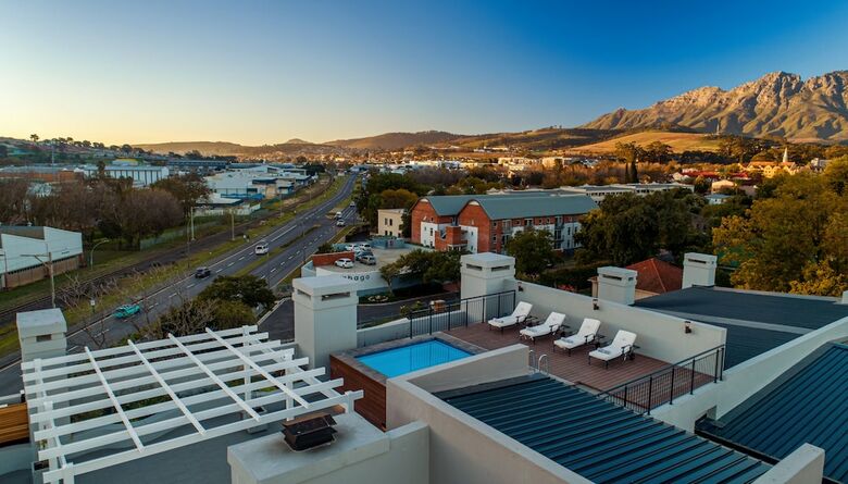 The Den Apartments By Cape Summer Villas