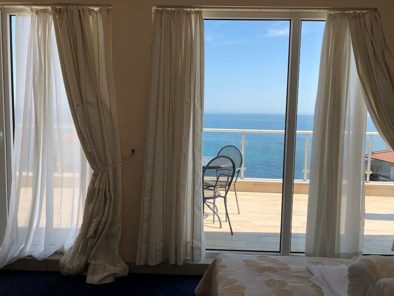 Hotel Apolonis