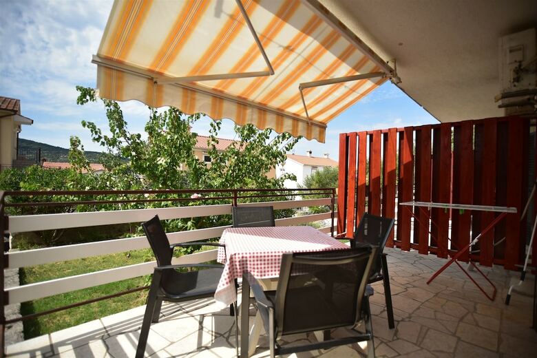 Apartments Gorast