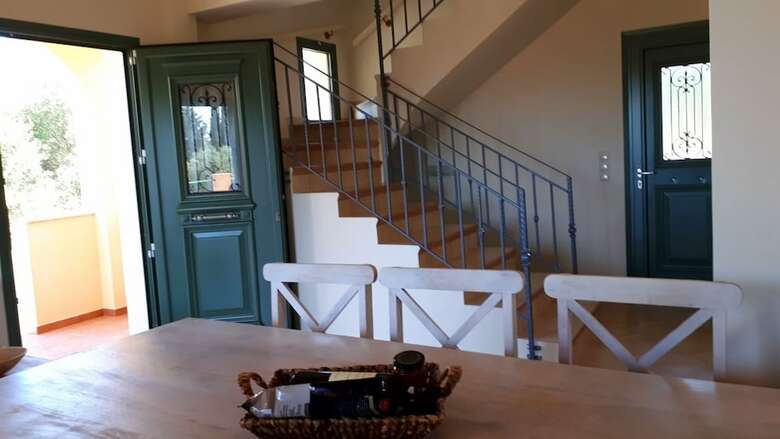 Villa Elaionas 1