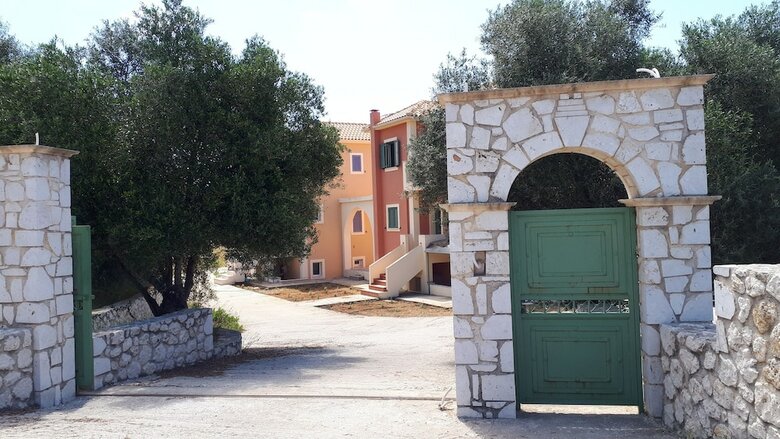 Villa Elaionas 1