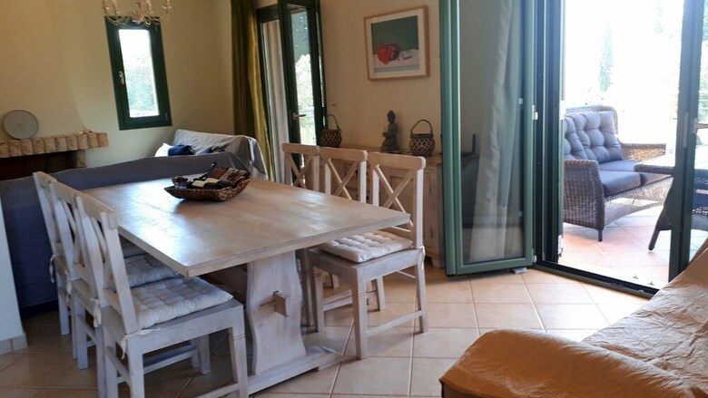Villa Elaionas 1