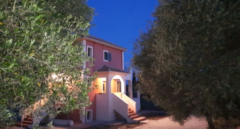Villa Elaionas 1