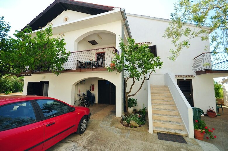 Apartments And Room Jadranka