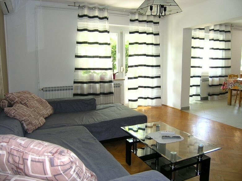 Apartment Lusic