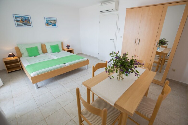 Apartments Raki?
