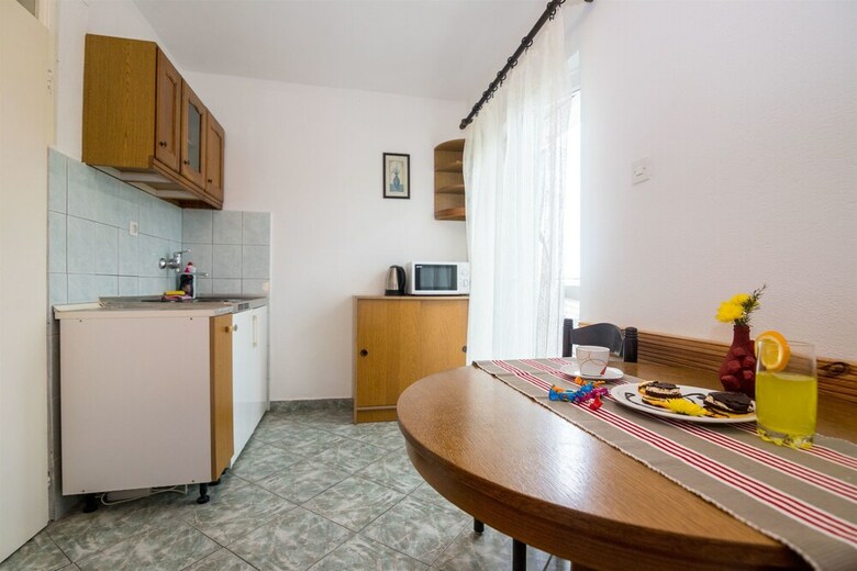 Apartments Na?a
