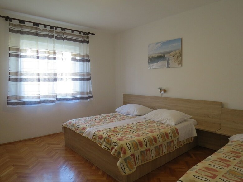 Apartment And Rooms Amenka