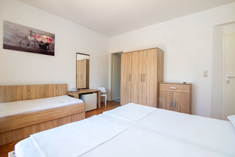 Apartment And Rooms Amenka
