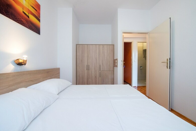 Apartment And Rooms Amenka