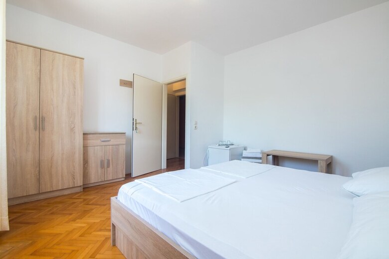 Apartment And Rooms Amenka