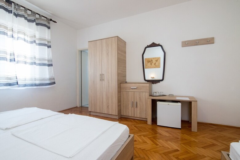 Apartment And Rooms Amenka