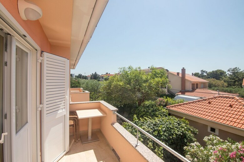 Apartment And Rooms Amenka