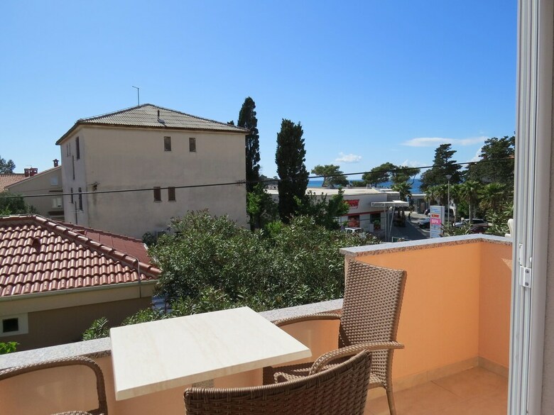 Apartment And Rooms Amenka