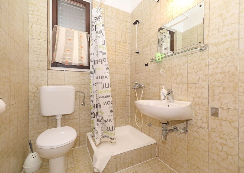 Apartment And Rooms Amenka