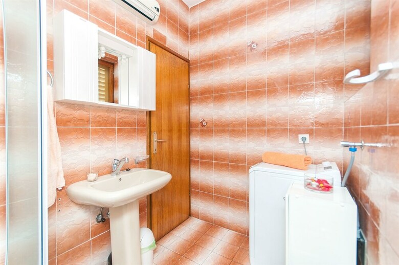 Apartments Ivica