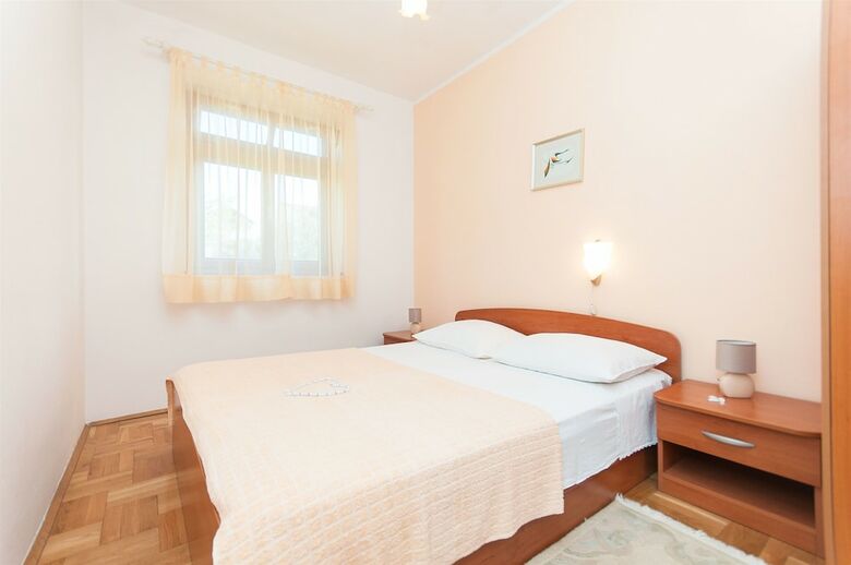 Apartments Ivica