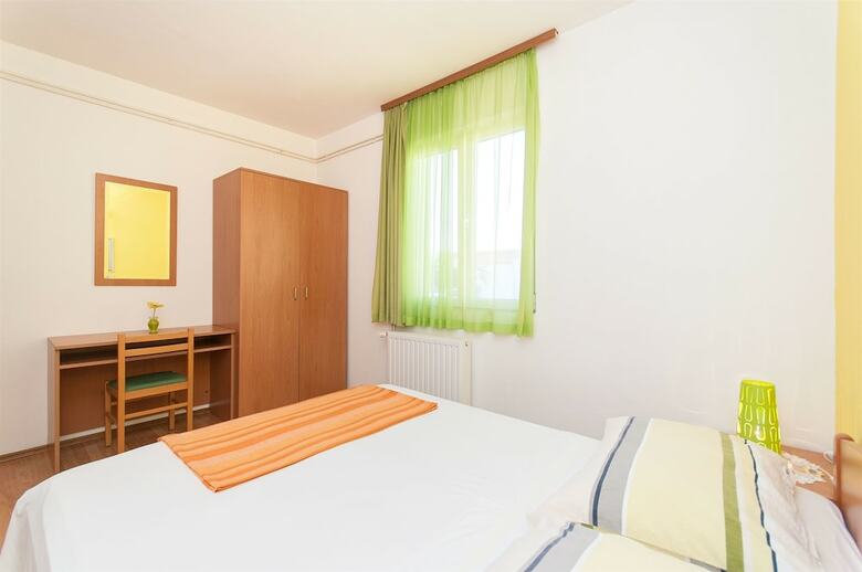 Apartments Ivica