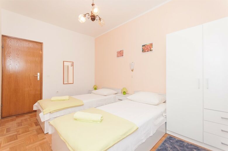 Apartments Ivica