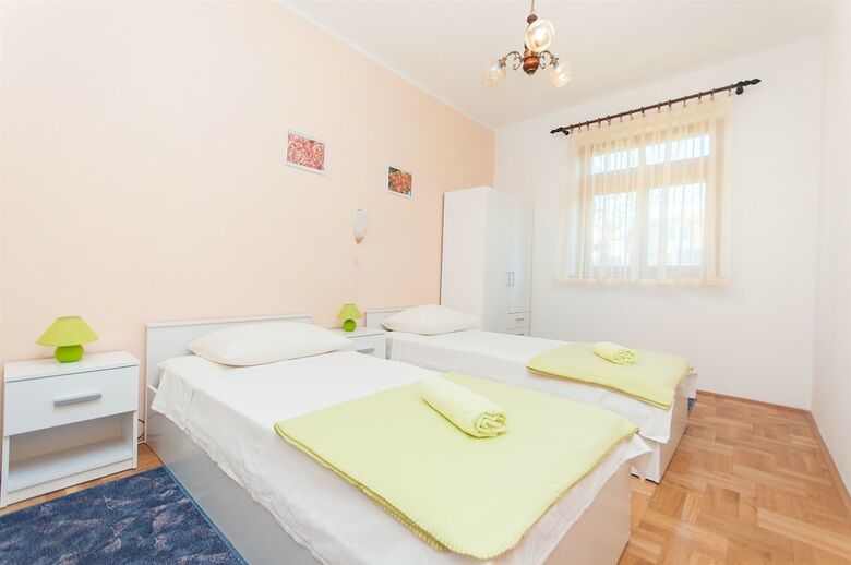 Apartments Ivica