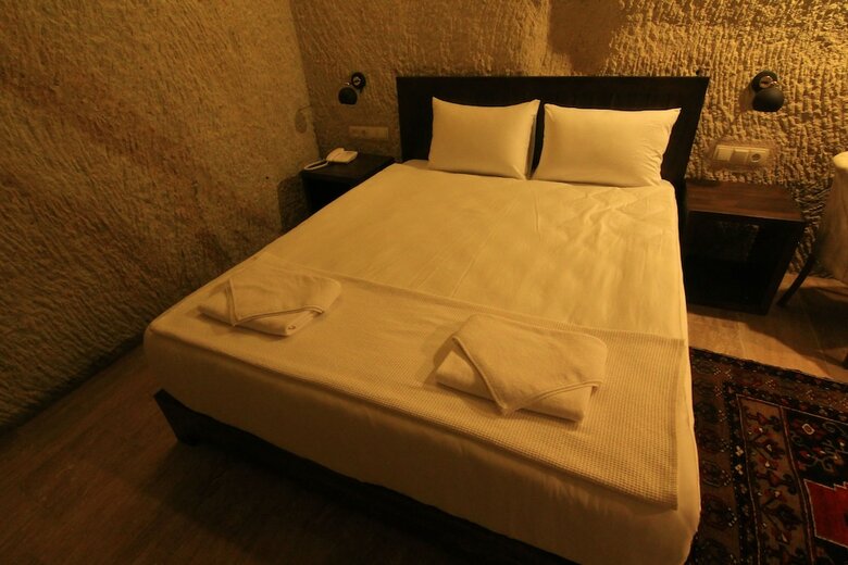 Hotel Tafana Cave & Stone Lodge