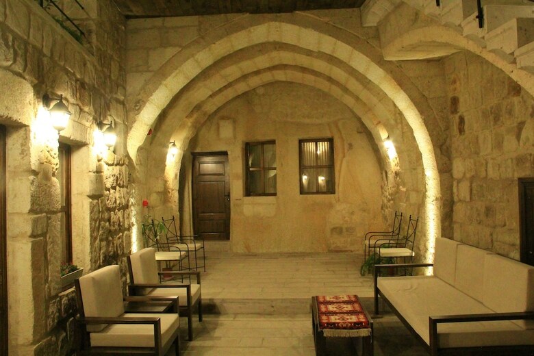 Hotel Tafana Cave & Stone Lodge