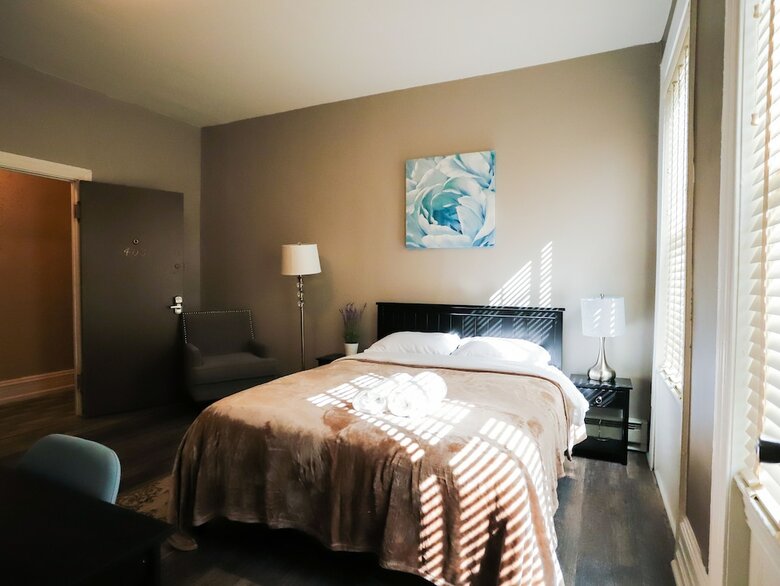 Midtown Suites