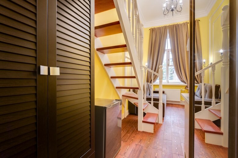 Colorspb Aparthotel Consular House