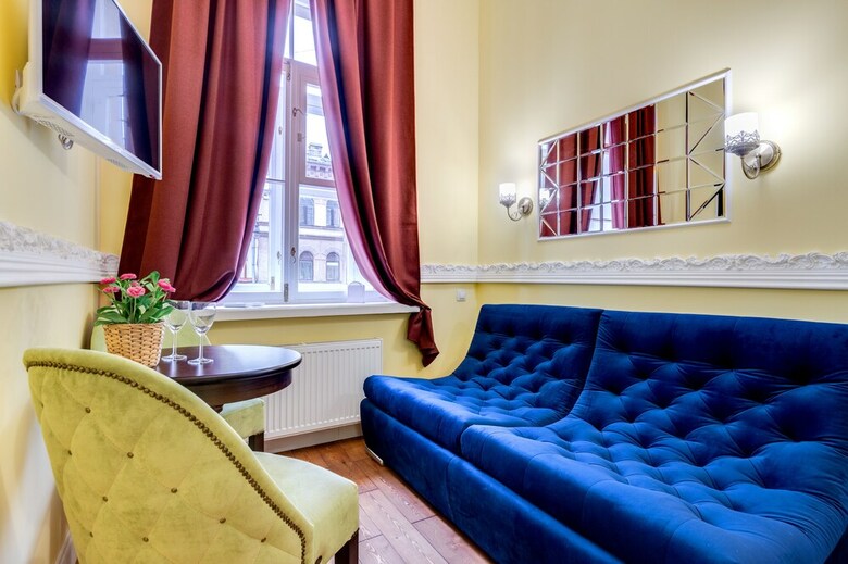 Colorspb Aparthotel Consular House