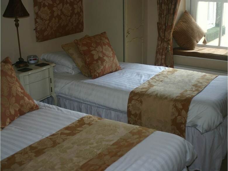 Tennant Arms Hotel
