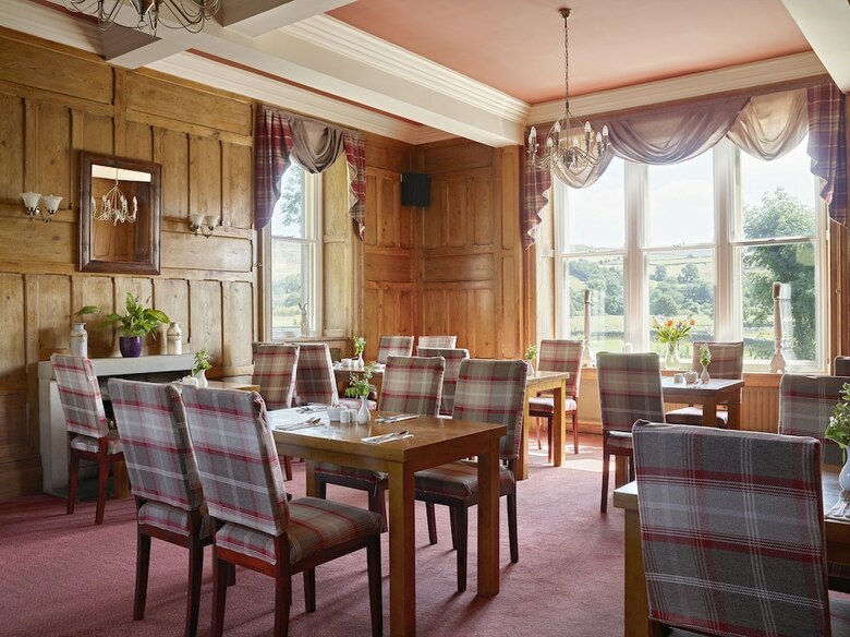 Tennant Arms Hotel