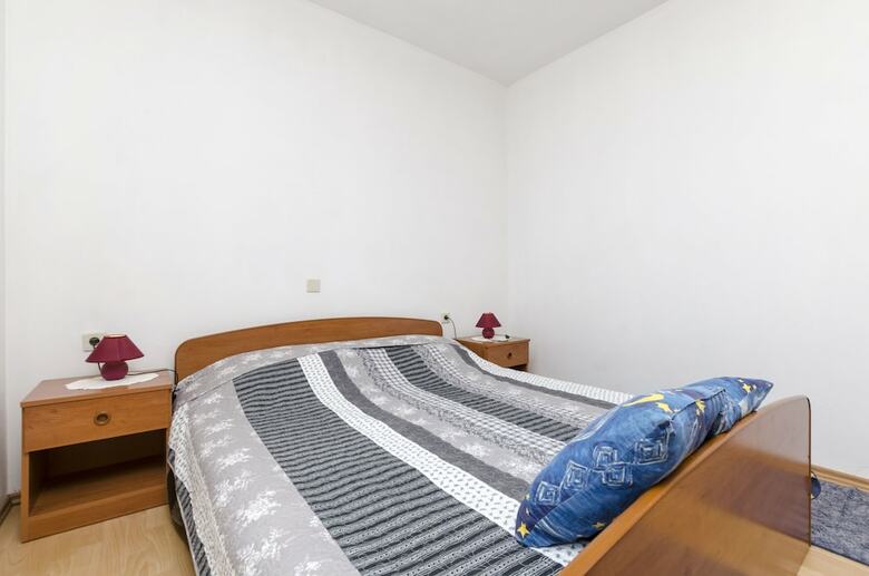 Apartments Davor