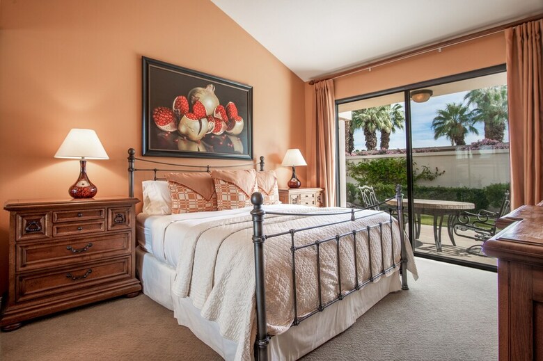 Alcatraz Pga West Stadium Three-bedroom Condo
