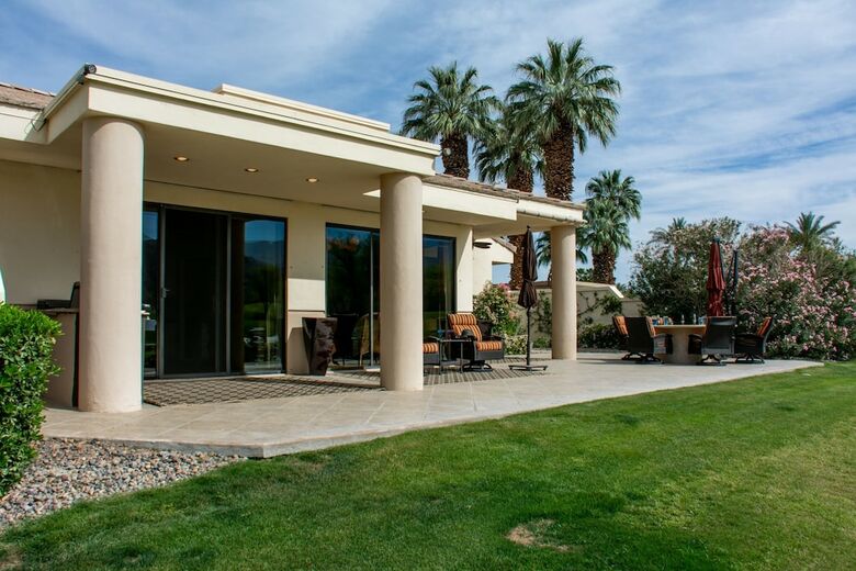 Alcatraz Pga West Stadium Three-bedroom Condo