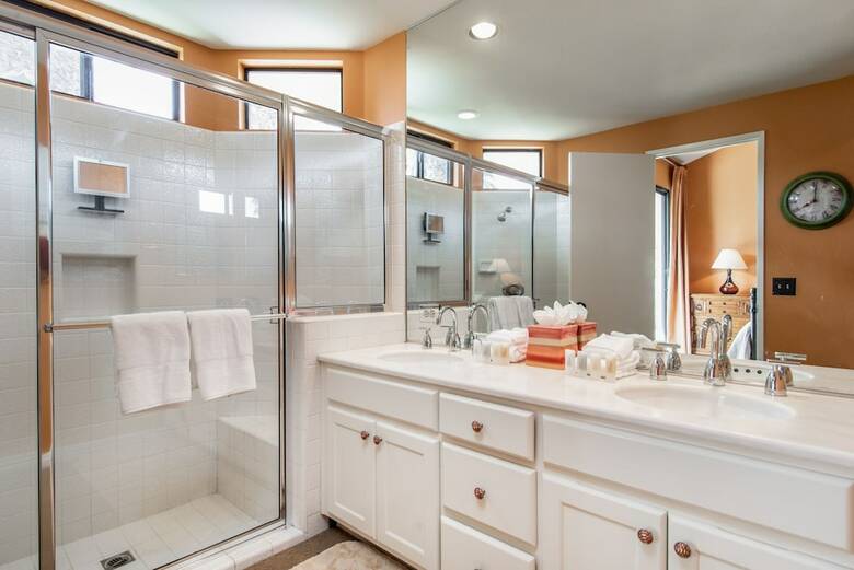 Alcatraz Pga West Stadium Three-bedroom Condo